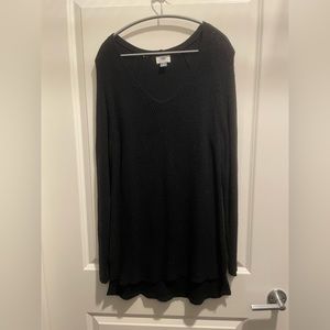 Old Navy. Black. Women’s Oversized V-Neck Sweater. Size XL.